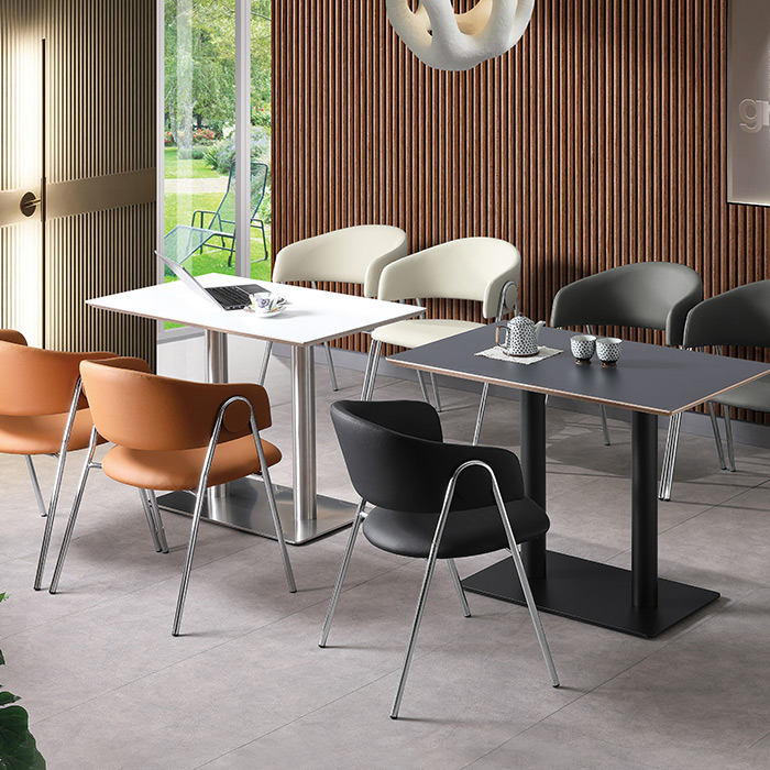 오리나 철제 의자